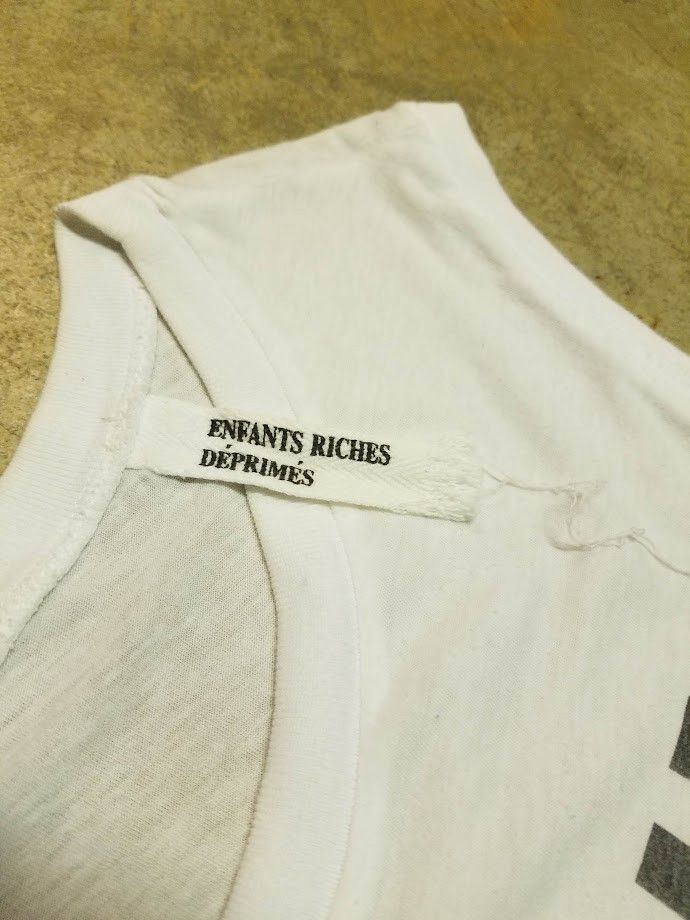 Archival Photography ENFANTS RICHES DEPRIMES - Angle 3